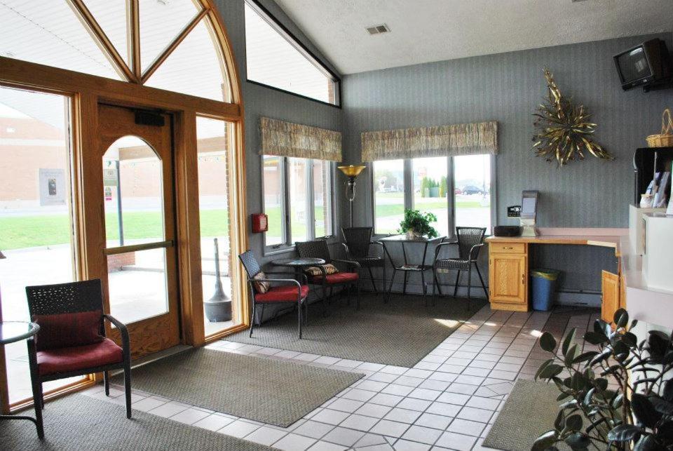 شيبوغن Fleetwood Inn Suites المظهر الخارجي الصورة