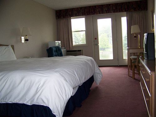 شيبوغن Fleetwood Inn Suites المظهر الخارجي الصورة